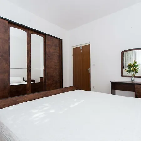 Ljube Apartment